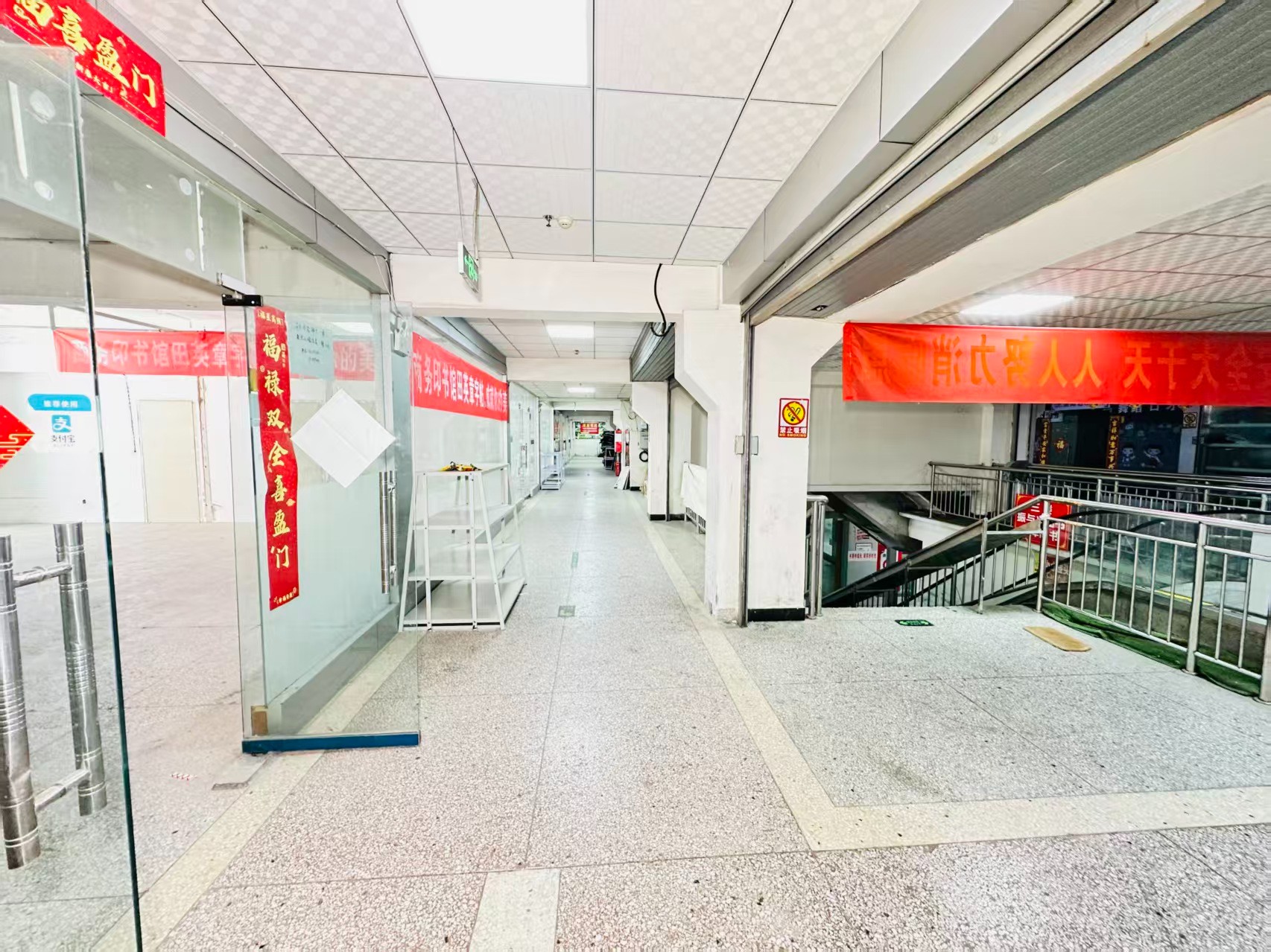 商医路引入人工智能技术应用场景，推动AI与商业、零售、电商、企业服务等领域融合发展。